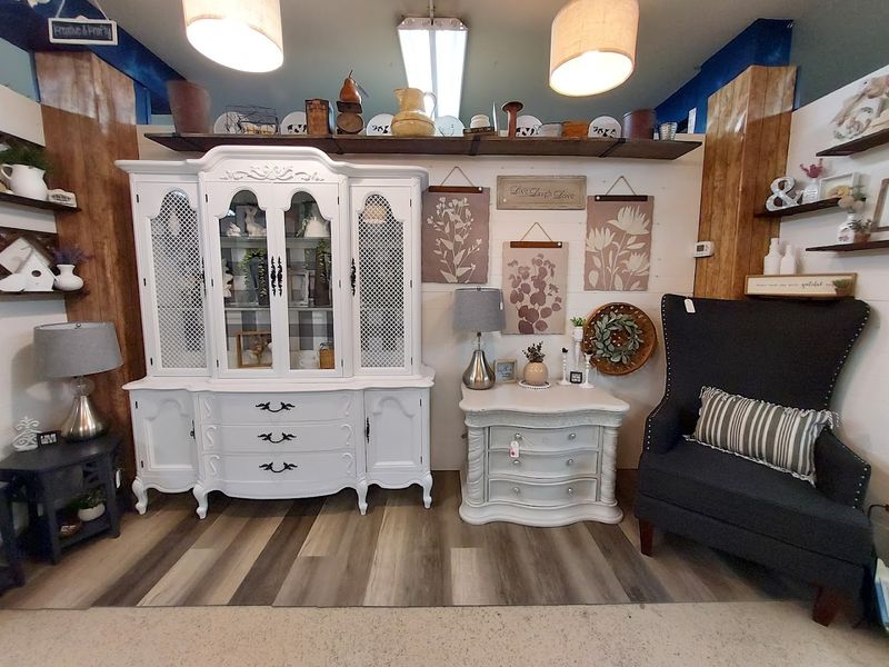 Vintage and Secondhand Finds at Reasonable Prices