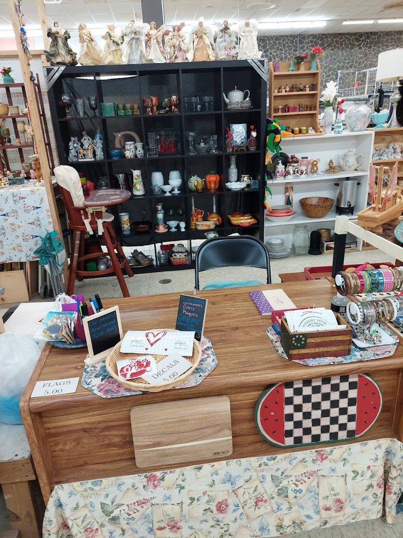Handmade Crafts and One-of-a-Kind Finds Handmade Crafts and One-of-a-Kind Finds