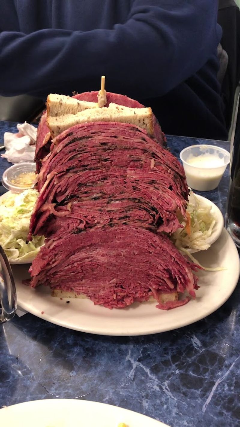 Harold's Famous Deli, Edison