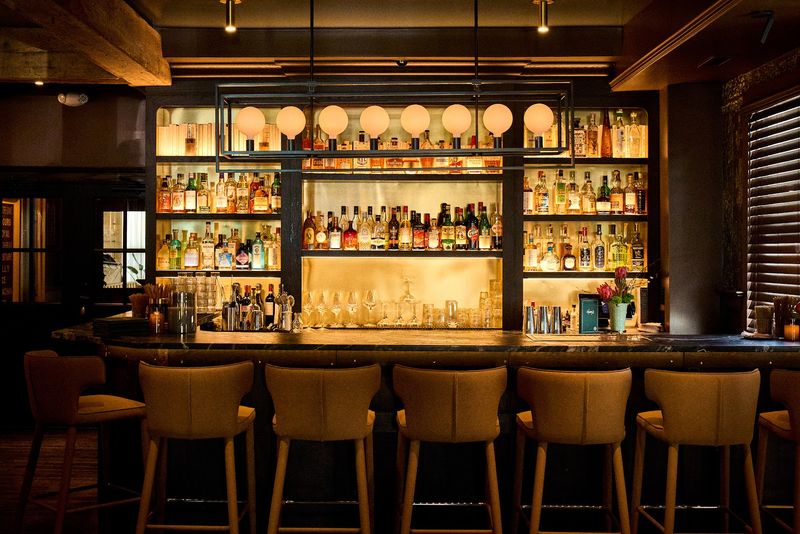 Harry's Bar: The Stylish Companion Space You Should Not Skip Harry's Bar: The Stylish Companion Space You Should Not Skip