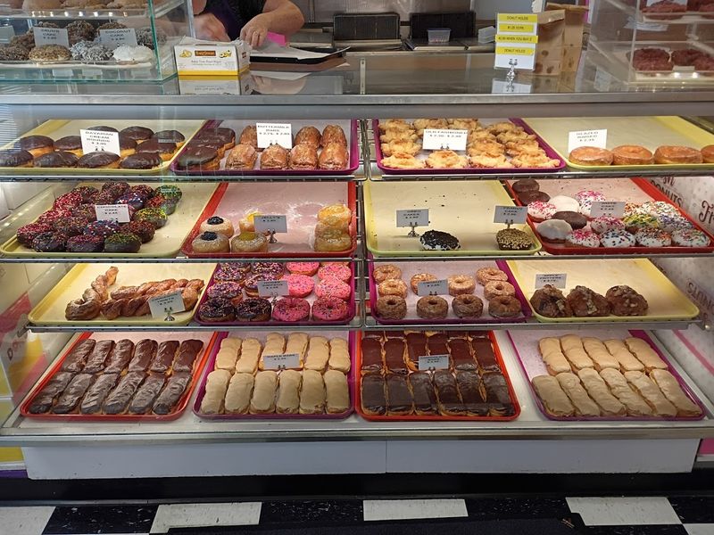 Heavenly Donuts, Bend, Oregon Heavenly Donuts, Bend, Oregon