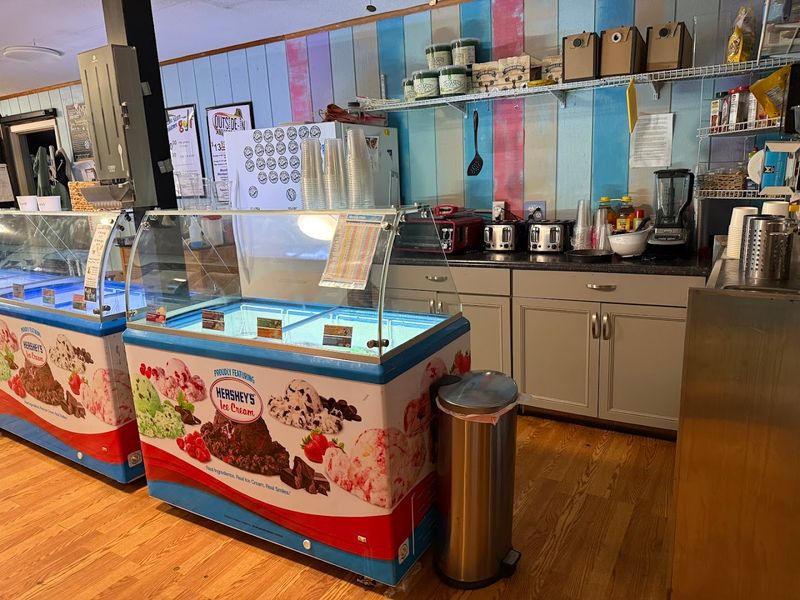 Hershey's Ice Cream and Custom Sodas for Sweet Cravings Hershey's Ice Cream and Custom Sodas for Sweet Cravings
