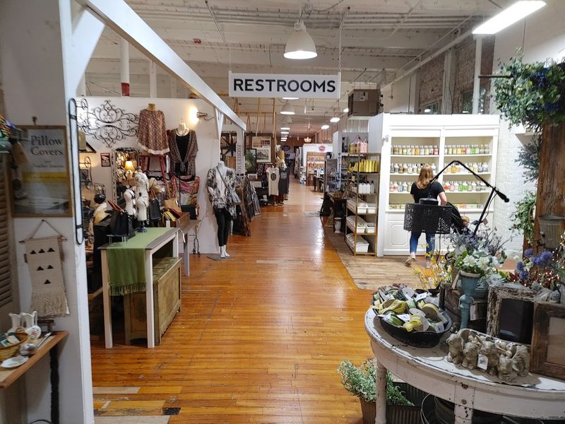 Hodge Podge And Davis Street Keep Things Interesting
