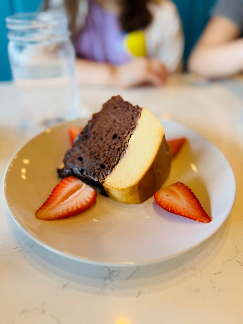 Homemade Desserts Like Berry Pie and Chocolate Flan Seal the Deal Homemade Desserts Like Berry Pie and Chocolate Flan Seal the Deal