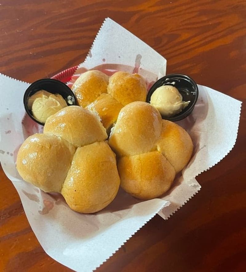 Homemade Rolls That Steal Every Table's Attention Homemade Rolls That Steal Every Table's Attention