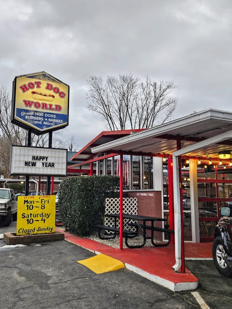 Hot Dog World – Hendersonville, North Carolina