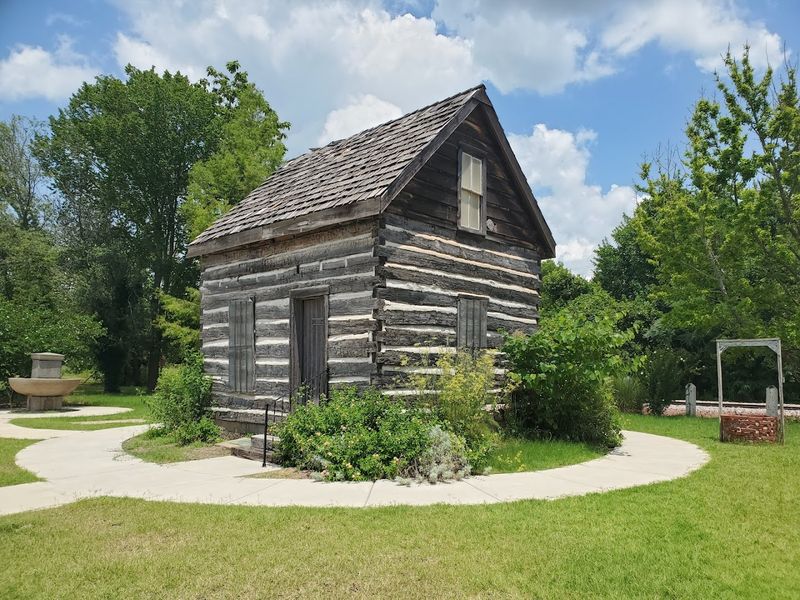 How Housing Costs Make Shawnee a Standout