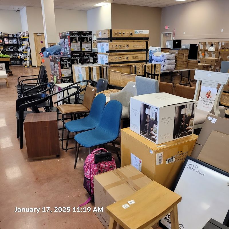 How to Shop Smart at a Liquidation Store