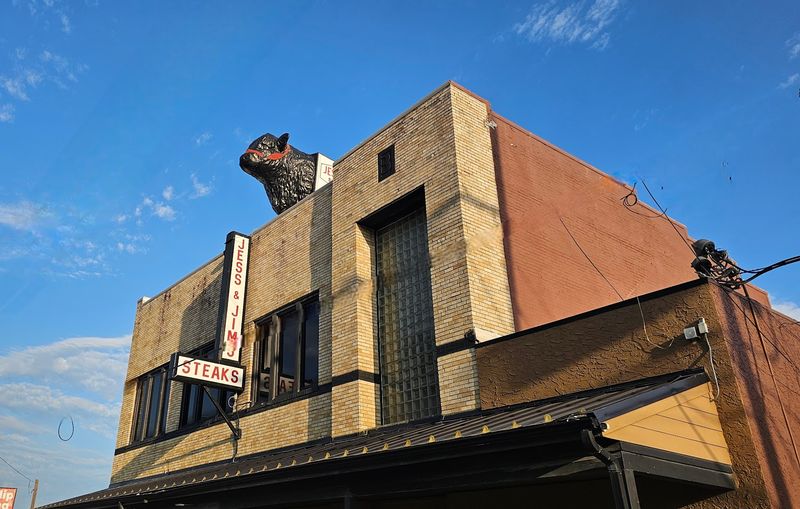 Jess and Jim's Steak House Has Been Getting It Right Since 1938