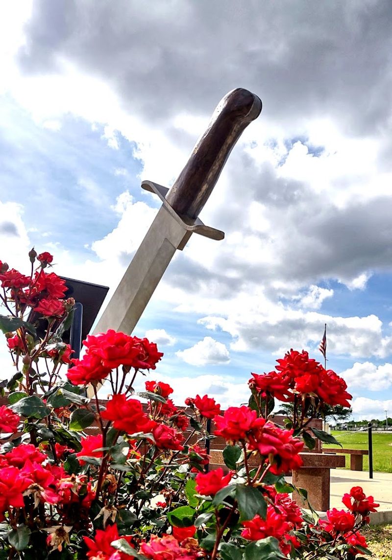 Jim Bowie and the Legend Behind the Blade