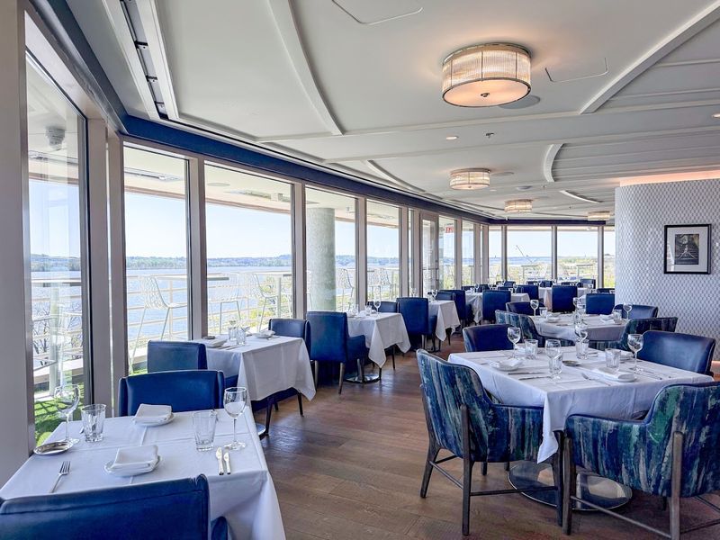 Jula's on the Potomac, Alexandria Jula's on the Potomac, Alexandria
