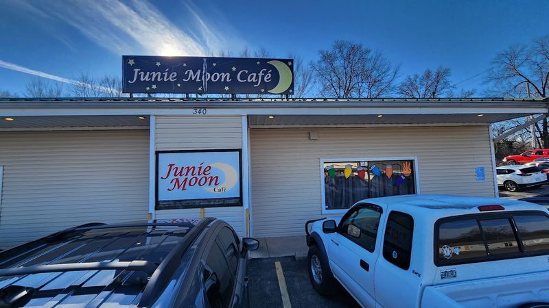 Junie Moon Cafe - Union