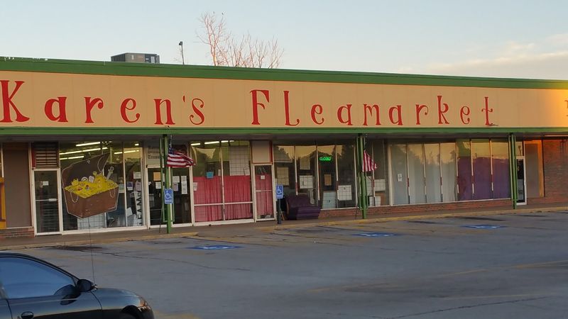 Karen's Ultimate Treasures Flea Market, Oklahoma City