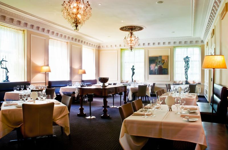 La Belle Vie, Minneapolis, Minnesota