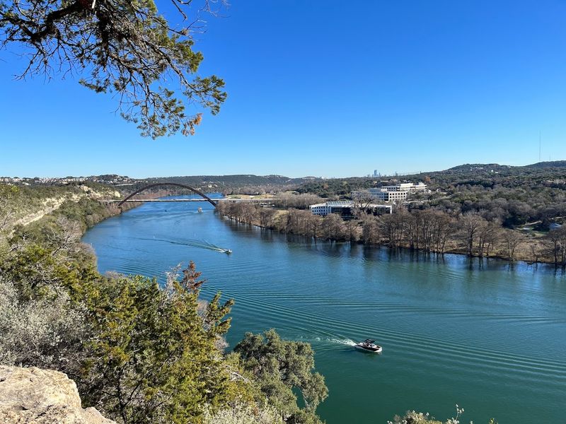 Lake Austin Views From the Overlook That Photographers Love