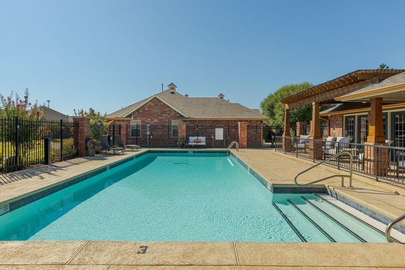 Laurel Springs, Mustang, OK