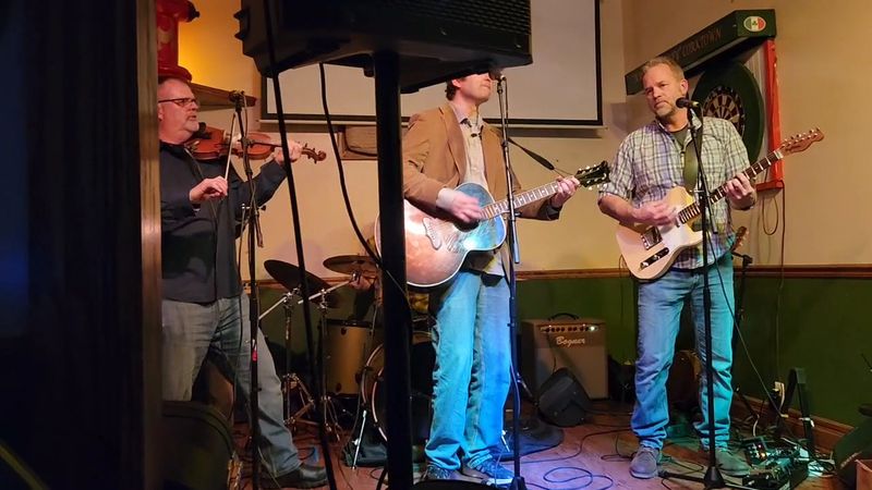 Live Music That Fills Every Corner of the Room