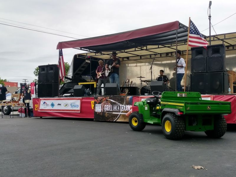 Live Music That Keeps the Energy Going All Day