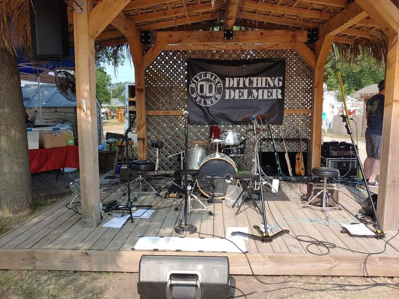 Live Music That Sets the Whole Mood