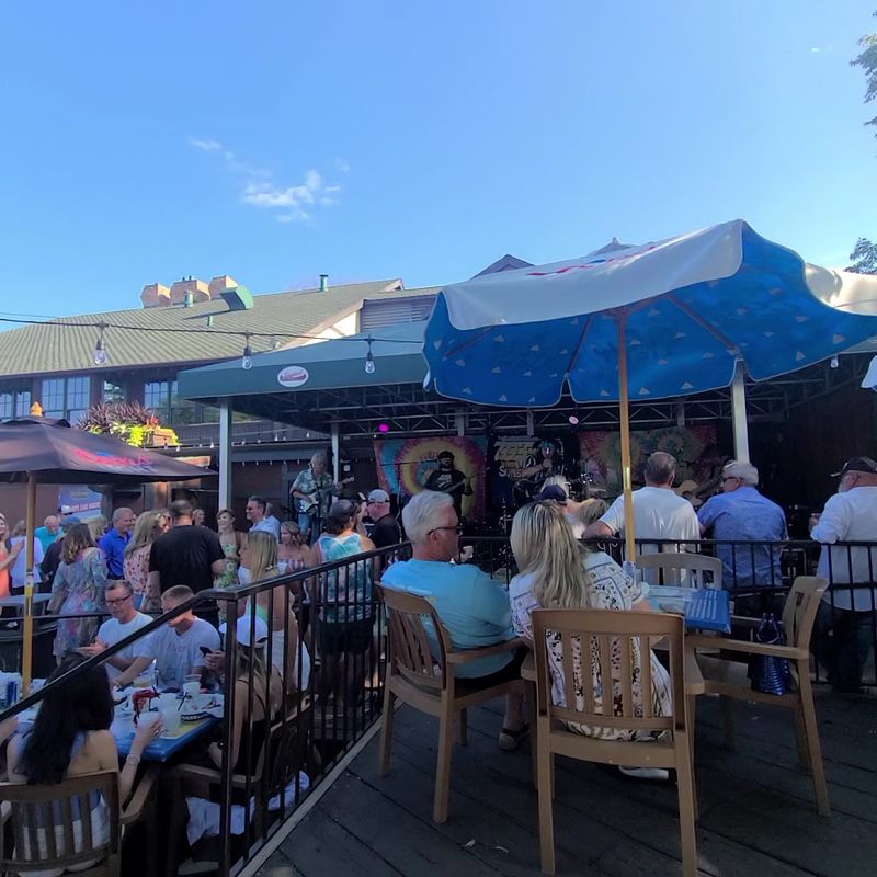Live Music and the Seasonal Energy