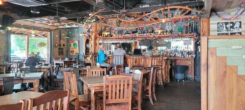 Local Dining That Feels Rooted in the Community