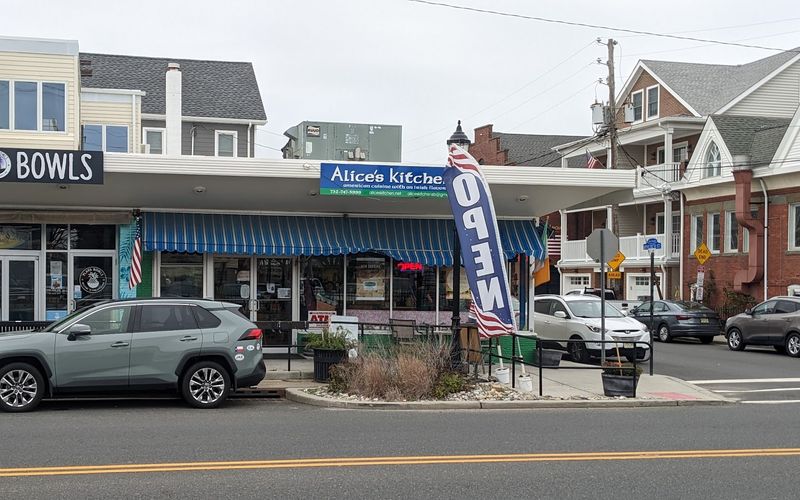 Local Food Scene Just Steps From the Sand