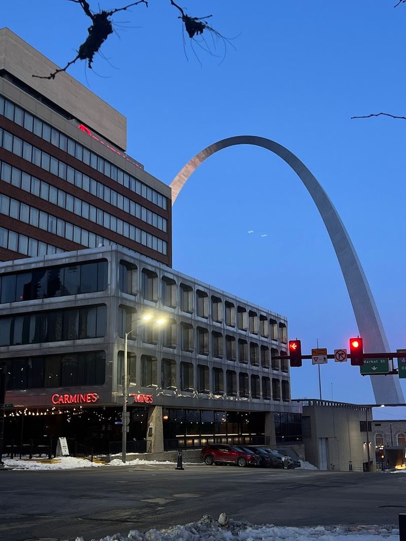 Location Right in the Heart of Downtown St. Louis Location Right in the Heart of Downtown St. Louis