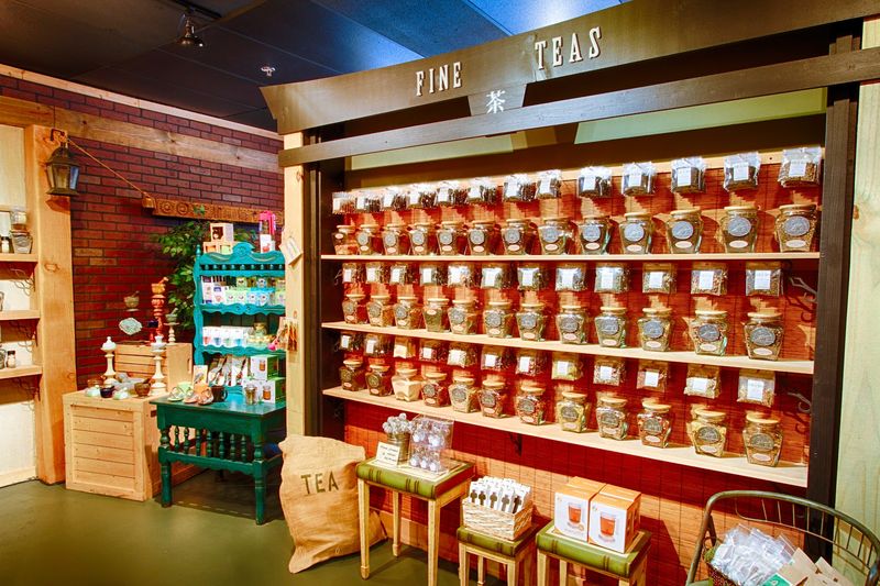 Loose-Leaf Teas That Go Far Beyond the Grocery Store Aisle Loose-Leaf Teas That Go Far Beyond the Grocery Store Aisle