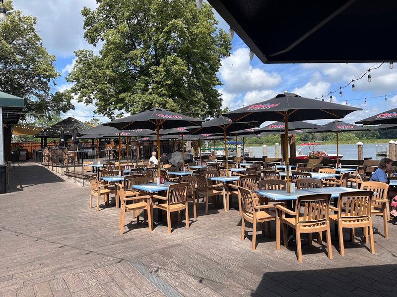 Lord Fletcher's Old Lake Lodge