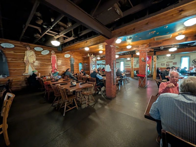 Lunch Hours That Make a Midday Visit Completely Worth It