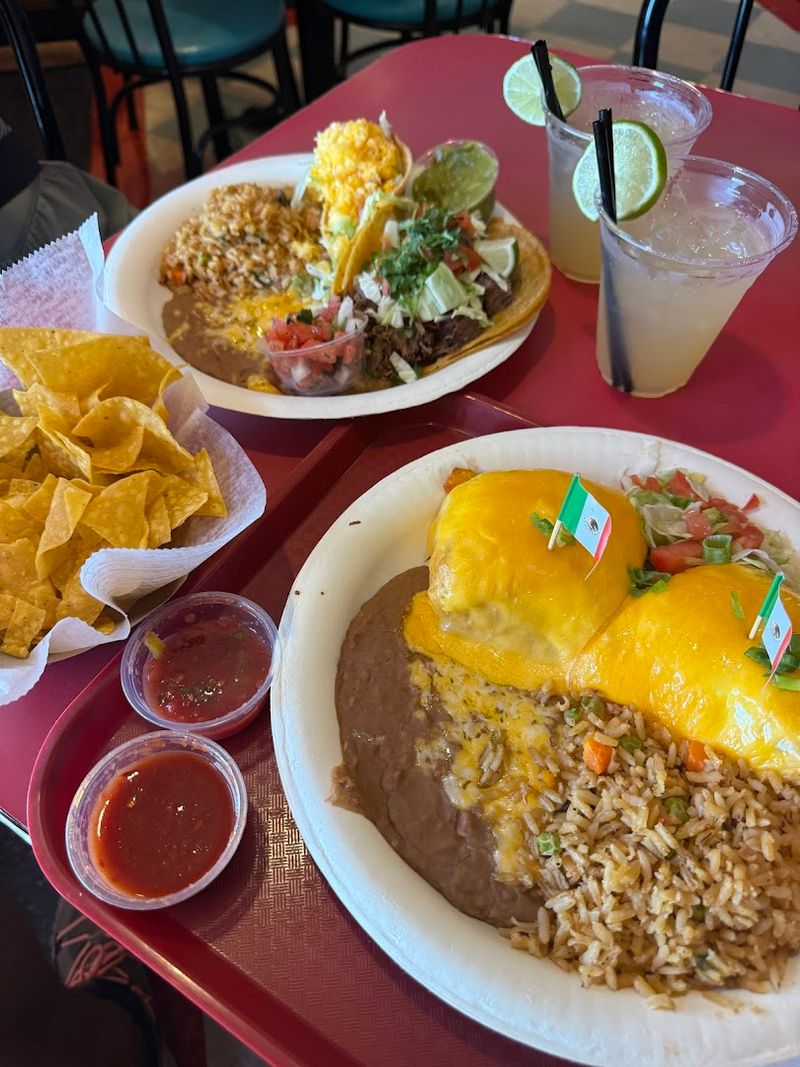 Lunch Specials That Make the Midday Worth Celebrating
