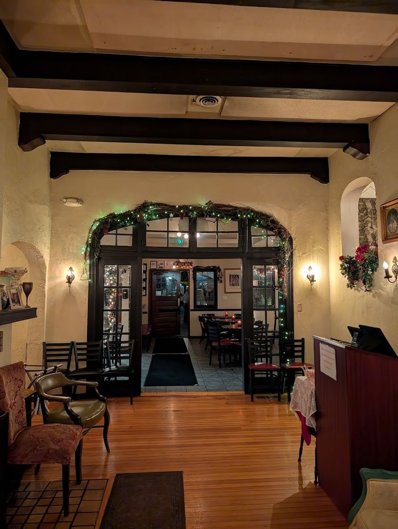 Mama Carolla's Old Italian Restaurant (Indianapolis)