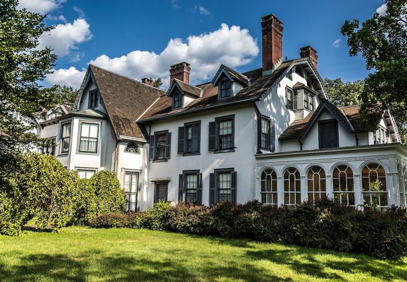 Martin J. Ryerson And The Birth Of The Manor House
