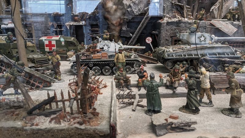 Military Dioramas and Field Battle Displays