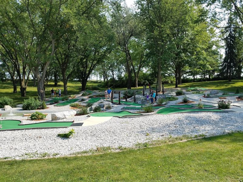 Mini Golf, Gem Mining, and Above-Ground Fun Mini Golf, Gem Mining, and Above-Ground Fun