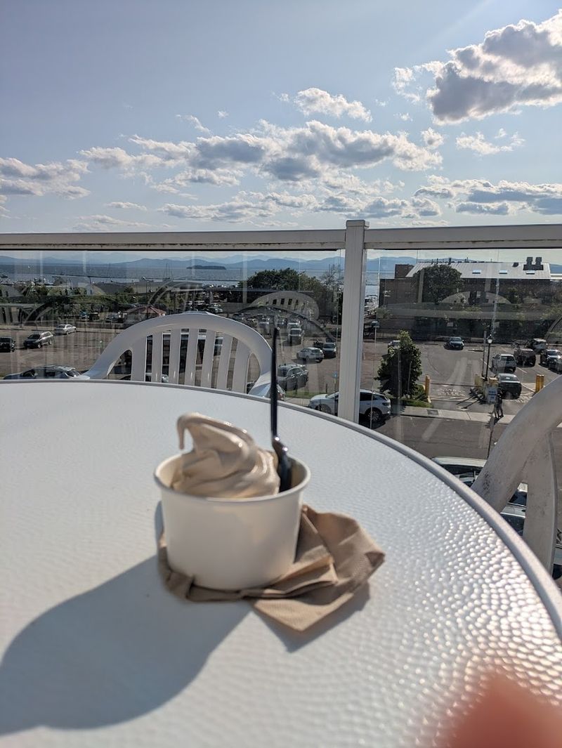 Morning Coffee With a Lake View to Start the Day Right Morning Coffee With a Lake View to Start the Day Right
