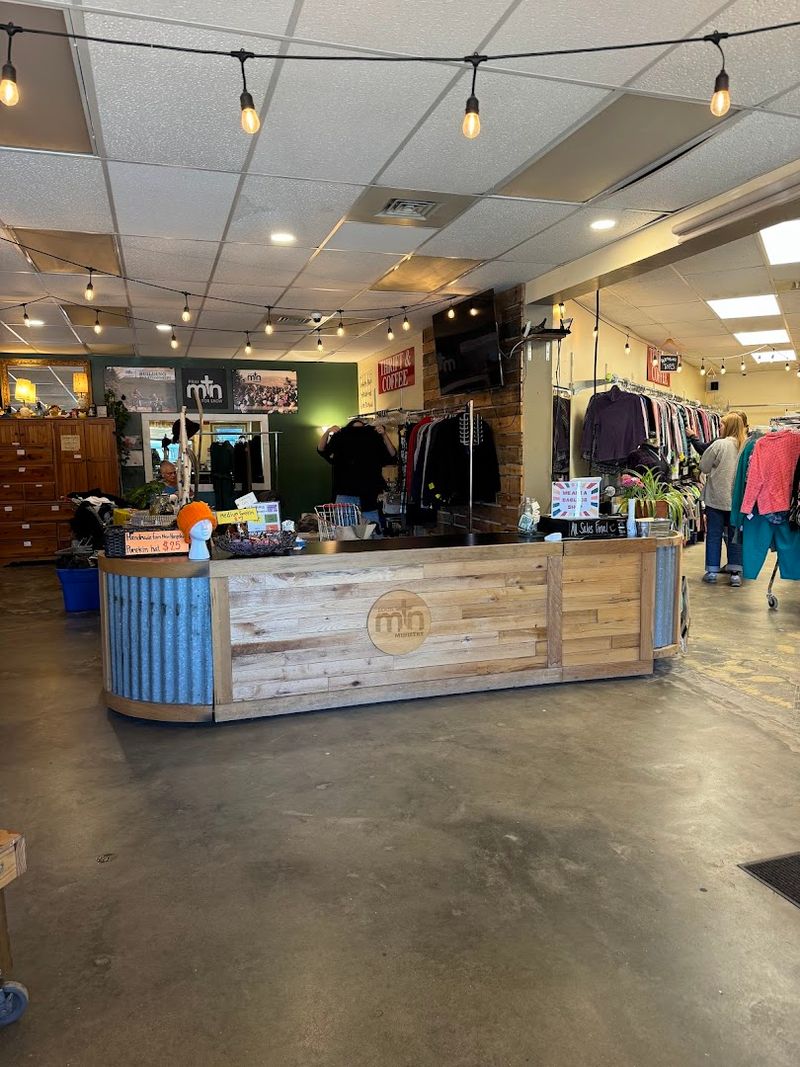 Mountain Thrift and Coffee, Lincoln