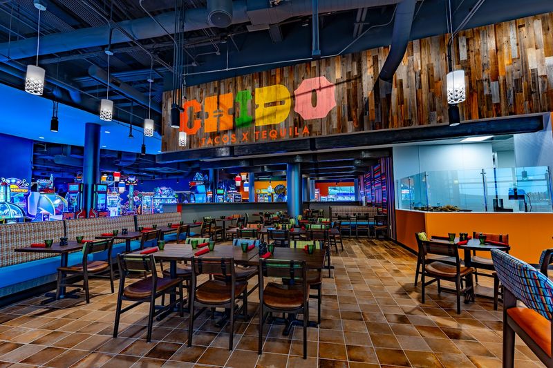 Multiple On-Site Restaurants Keep Everyone Fed