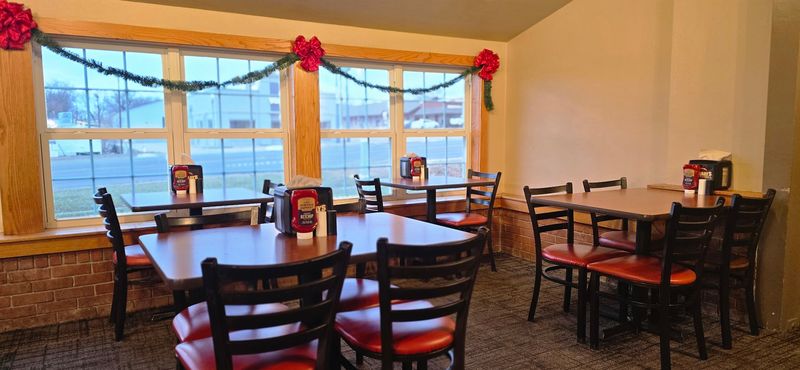 Murray's Buffet and Grill in Chillicothe Keeps Every Plate Hot and Every Guest Happy