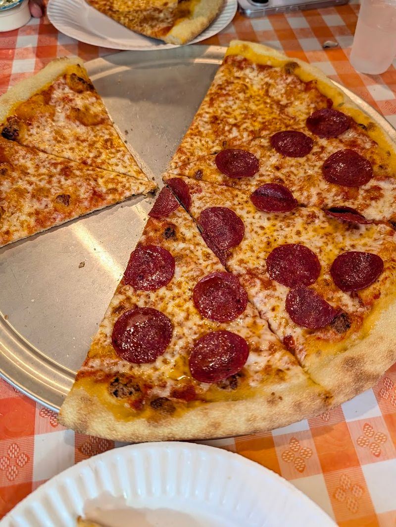 New York Style Meets Neapolitan Craft