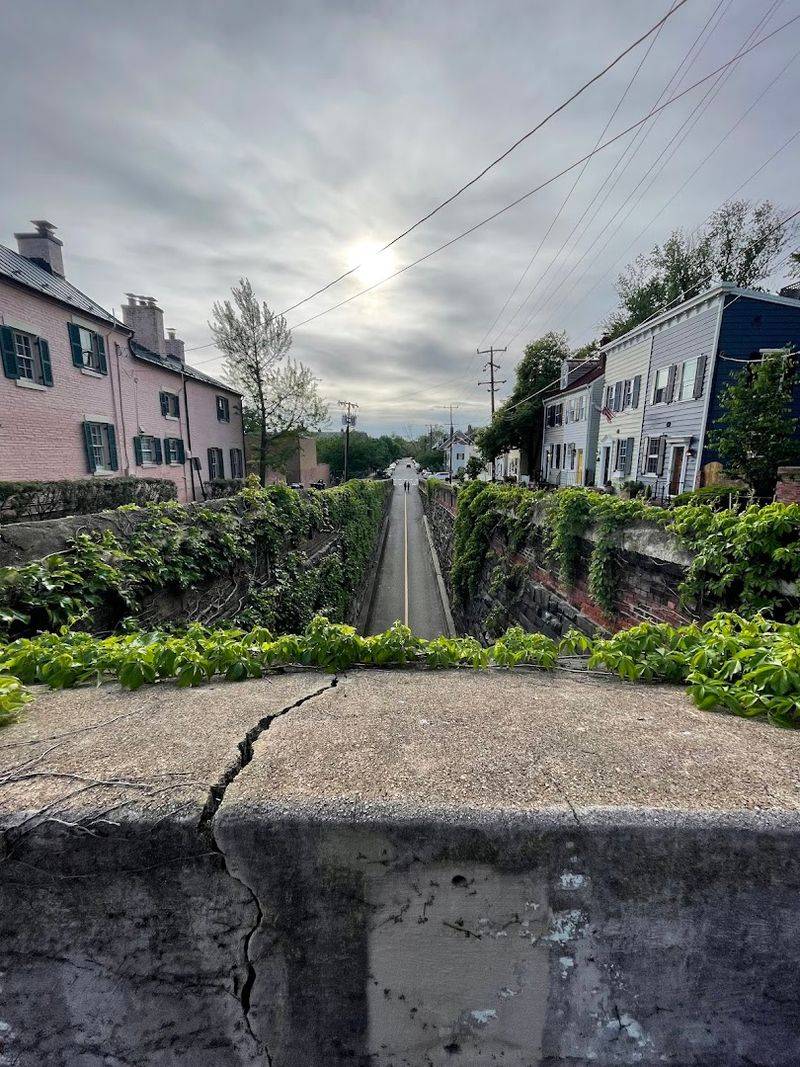 Old Town Alexandria Surrounds the Tunnel With More History