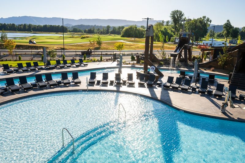 Oregon's Largest Lazy River Pool: A Waterpark Vibe Without the Crowds Oregon's Largest Lazy River Pool: A Waterpark Vibe Without the Crowds