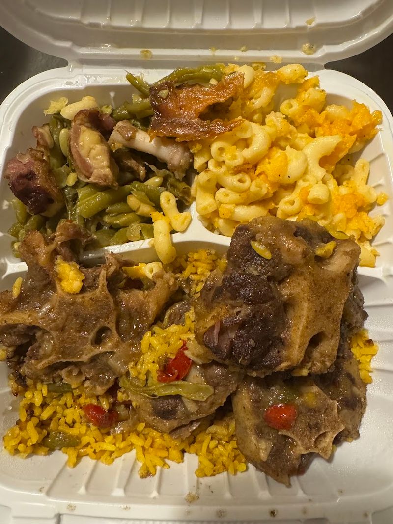 Oxtails Over Rice That Could Make You Forget Everything Else Oxtails Over Rice That Could Make You Forget Everything Else