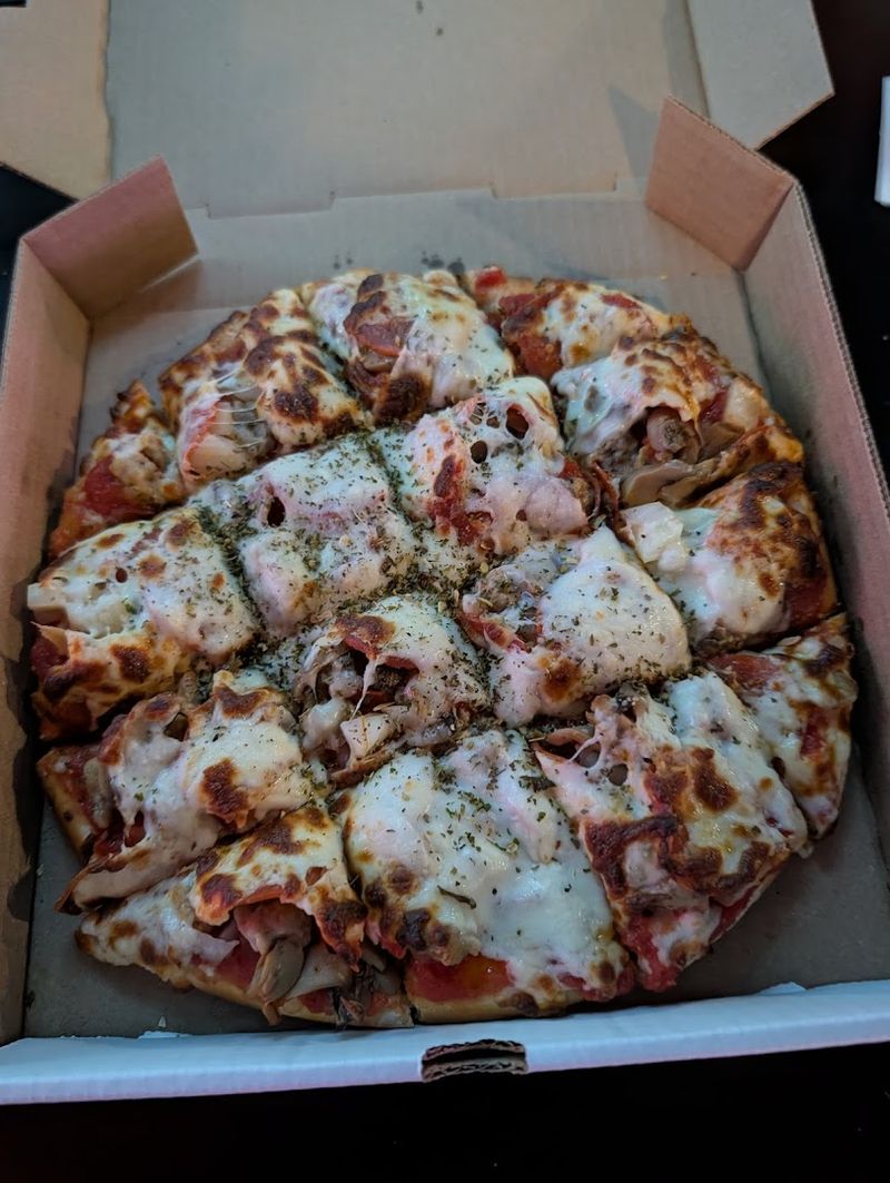 Party-Cut Pizzas That Surprise First-Timers