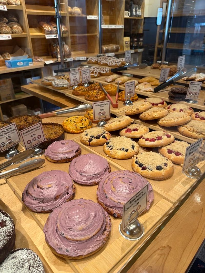 Pastries, Rolls, and Sweet Baked Goods