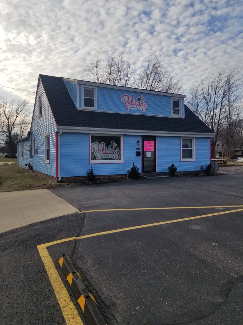 Pelican’s Snoballs Buffet And Grill