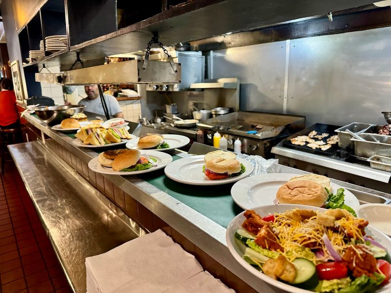 Plan Your Visit to The Virginian in Charlottesville