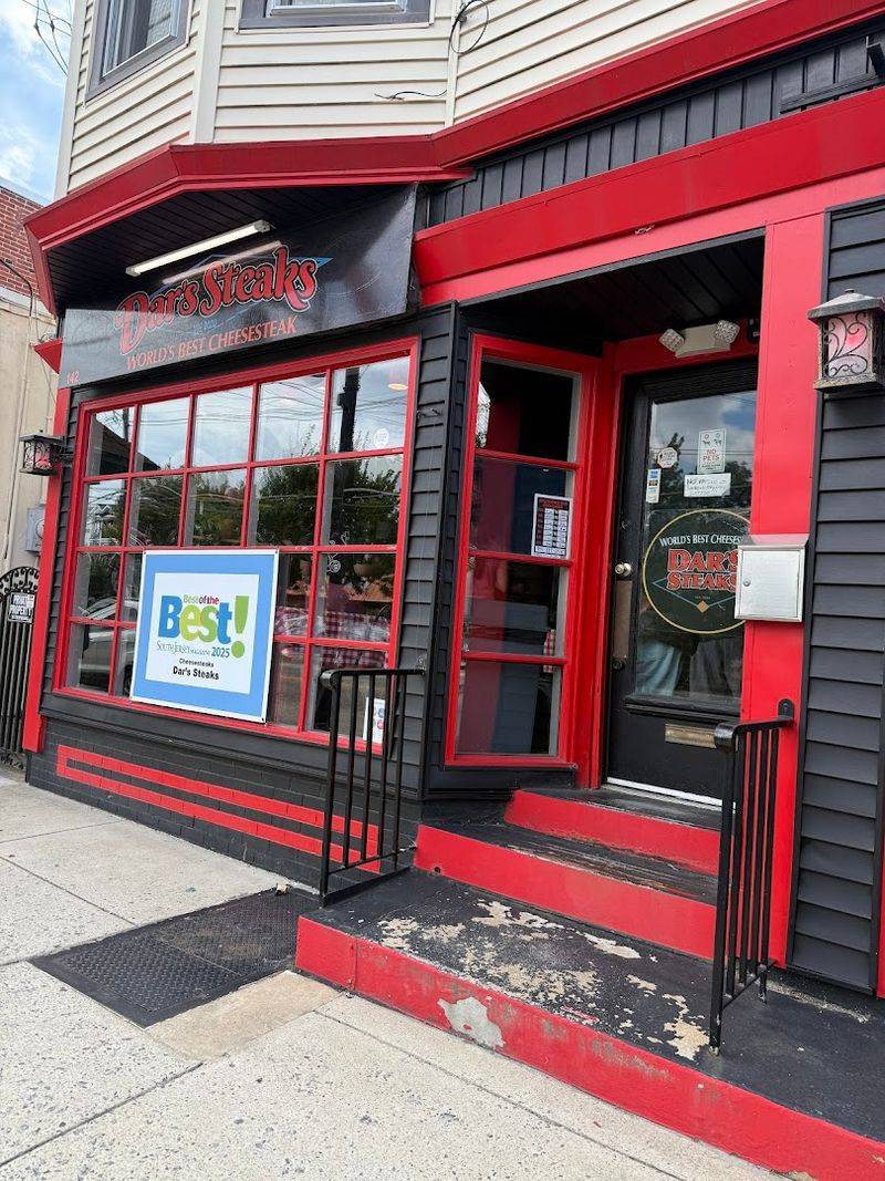 Planning Your Visit to Dar's Steaks