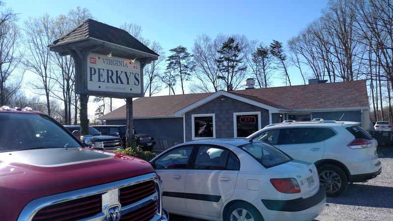Planning Your Visit to Perky's Restaurant