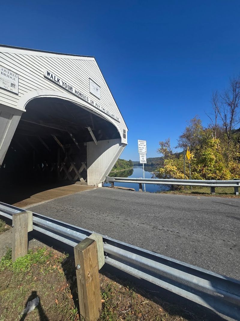 Practical Tips for Visiting the Bridge Safely